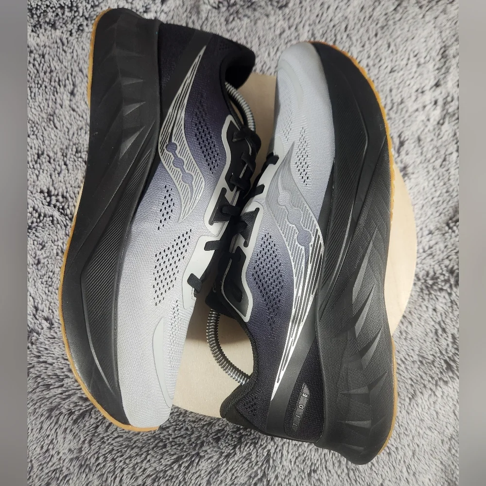 Saucony Tide 2 'Cloud Black' Running Shoes Men's Size 11 - Picture 6 of 9